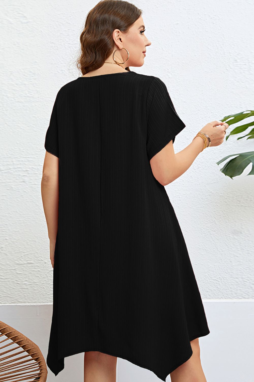 Plus Size Round Neck Handkerchief Hem Dress